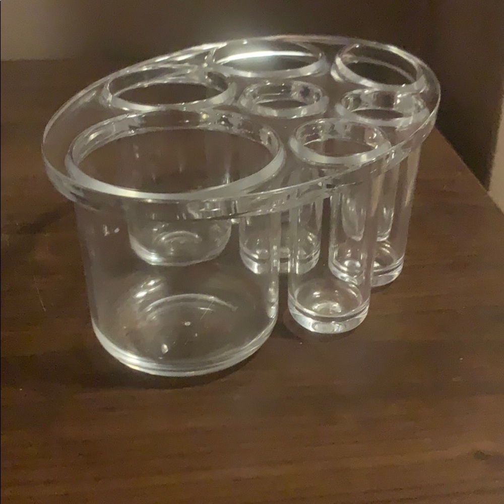 makeup organizer